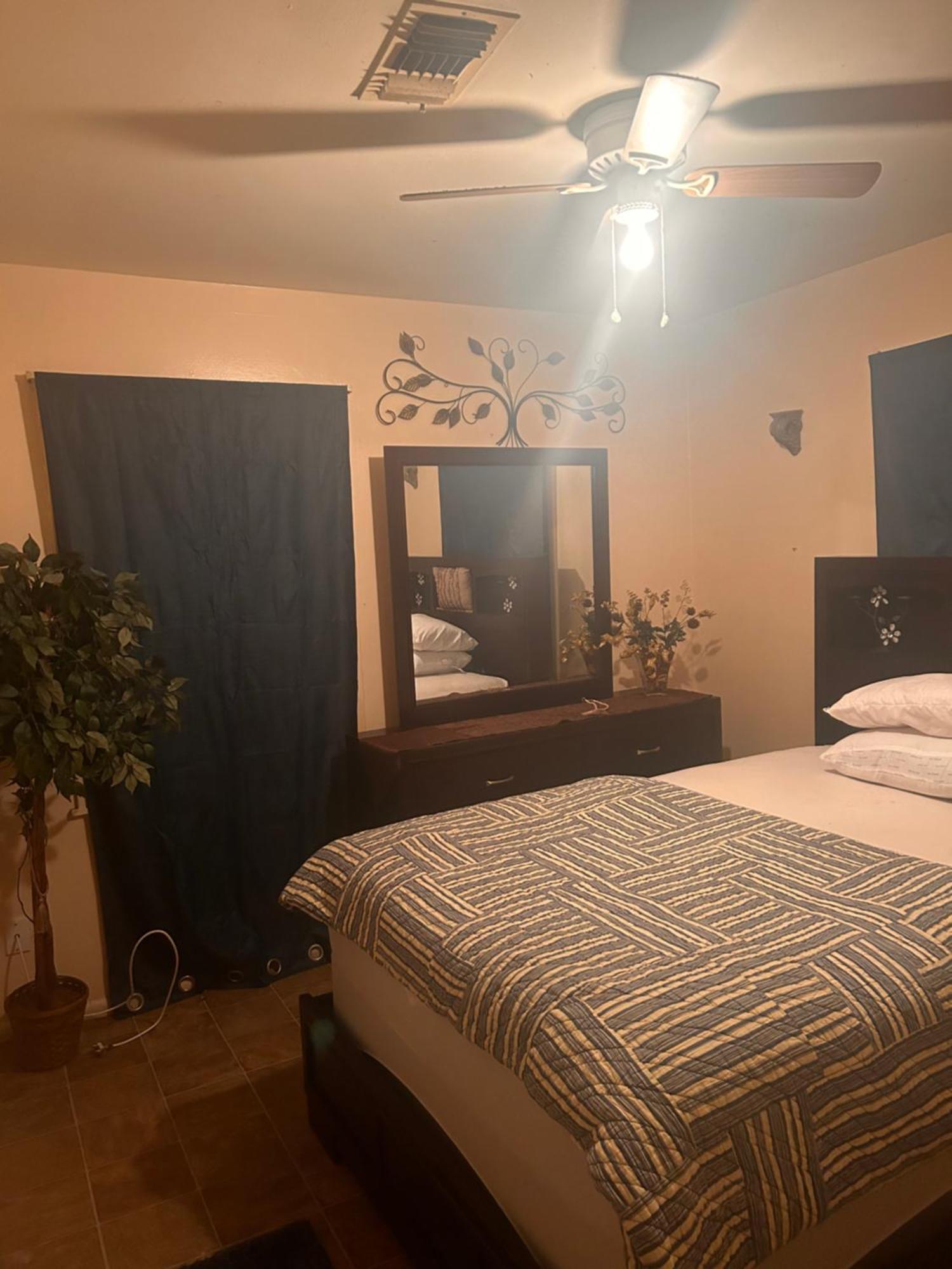 Peachy Sunset Hostel Tallahassee Bagian luar foto